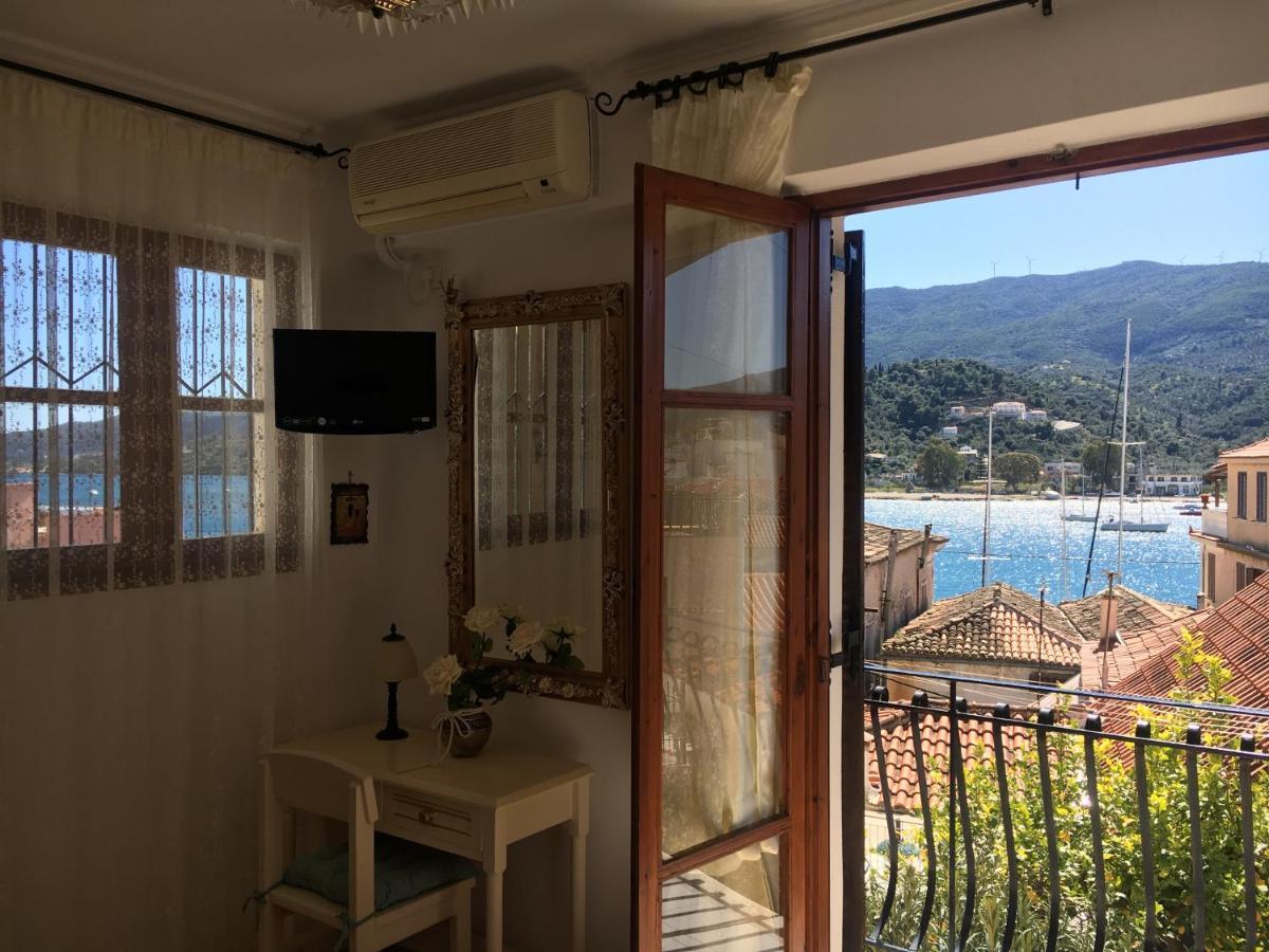 Betty'S Apartments Poros Town ภายนอก รูปภาพ