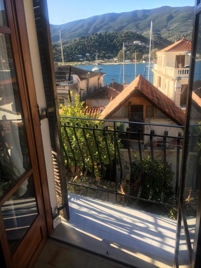 Betty'S Apartments Poros Town ภายนอก รูปภาพ