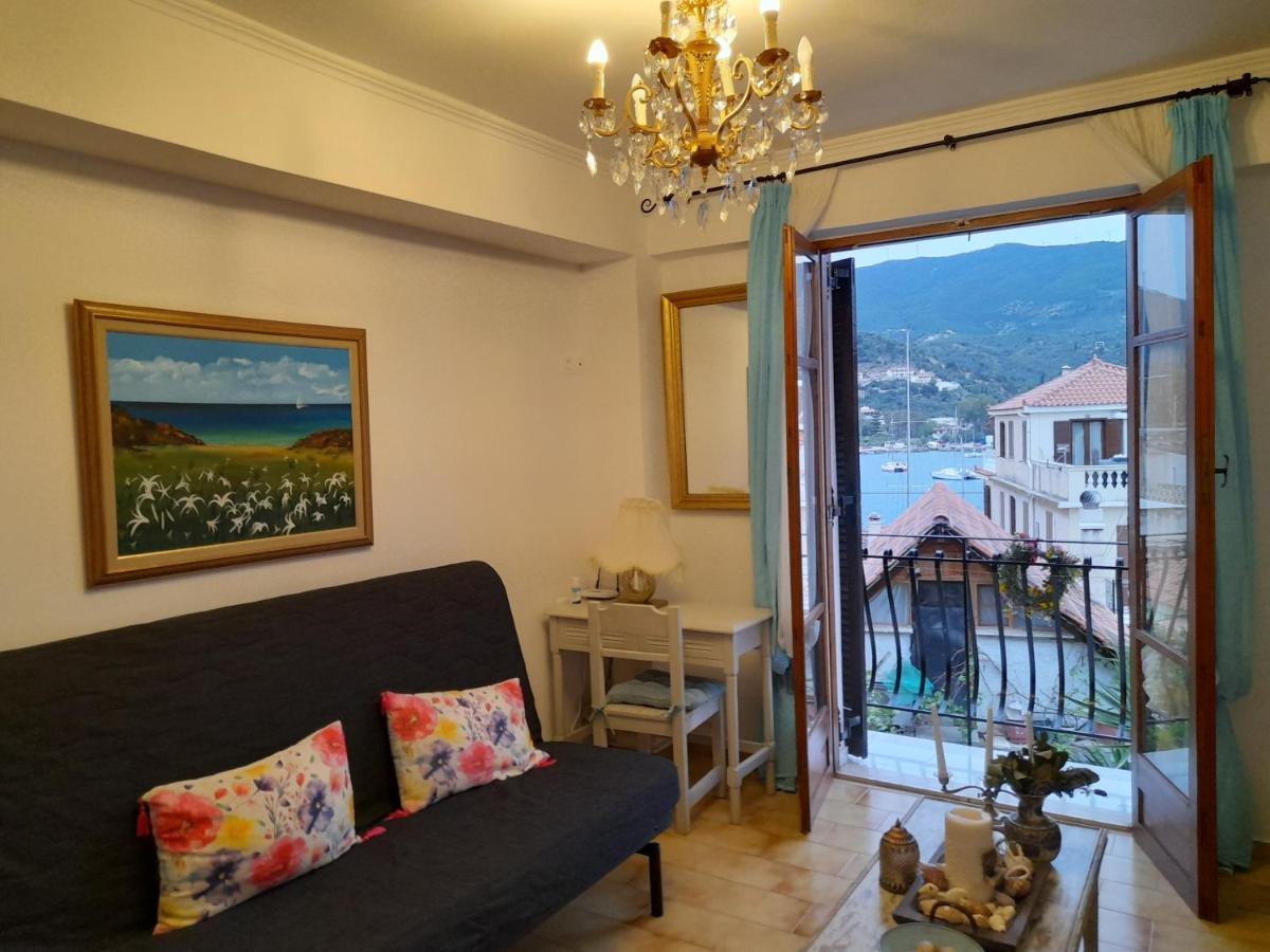 Betty'S Apartments Poros Town ภายนอก รูปภาพ