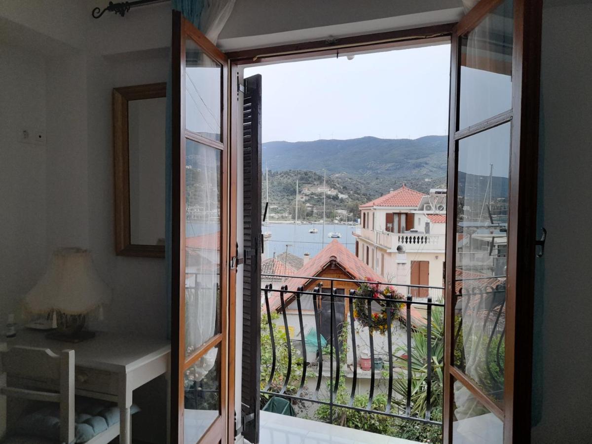 Betty'S Apartments Poros Town ภายนอก รูปภาพ