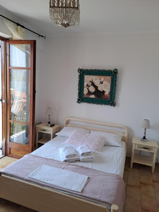 Betty'S Apartments Poros Town ภายนอก รูปภาพ