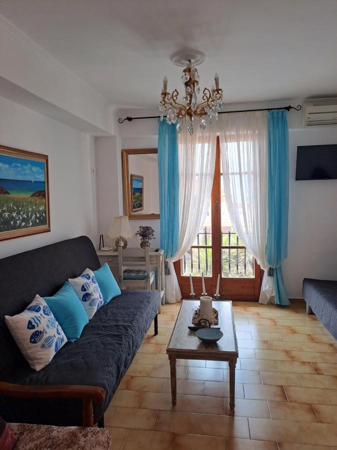 Betty'S Apartments Poros Town ภายนอก รูปภาพ