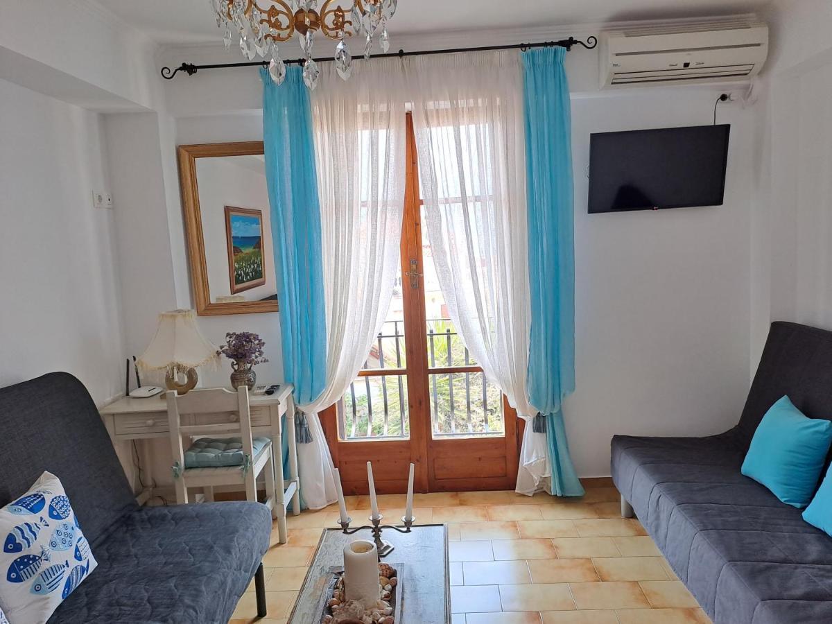 Betty'S Apartments Poros Town ภายนอก รูปภาพ