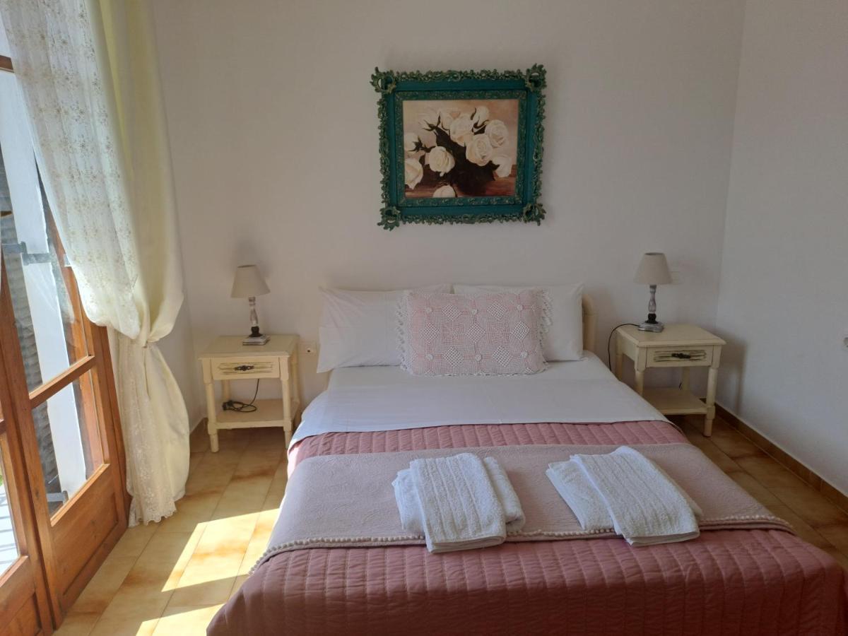 Betty'S Apartments Poros Town ภายนอก รูปภาพ